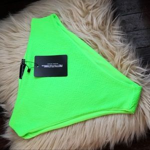 PrettyLittleThing Lime Crinkle Bottom